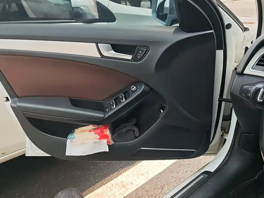 Audi A4L 2014