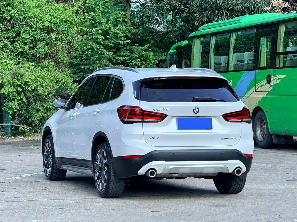 BMW X1 2022 — фото 15