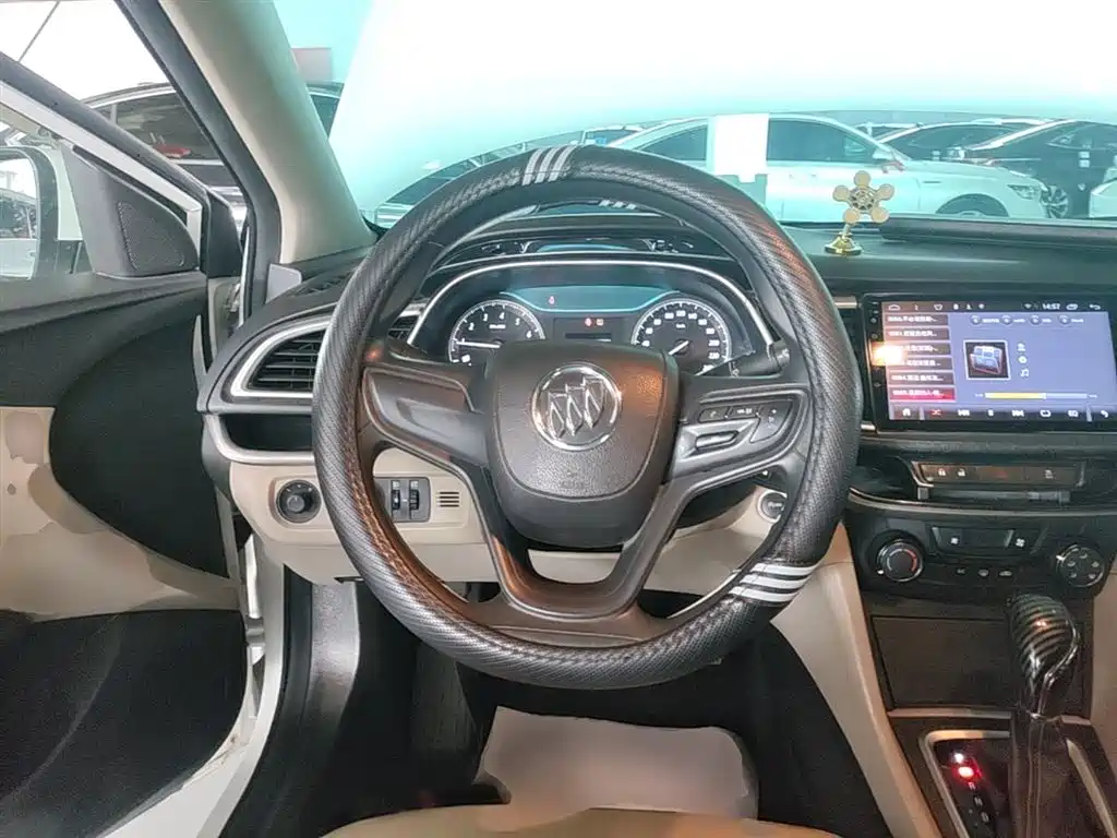 Buick Excelle 2019 — фото 11
