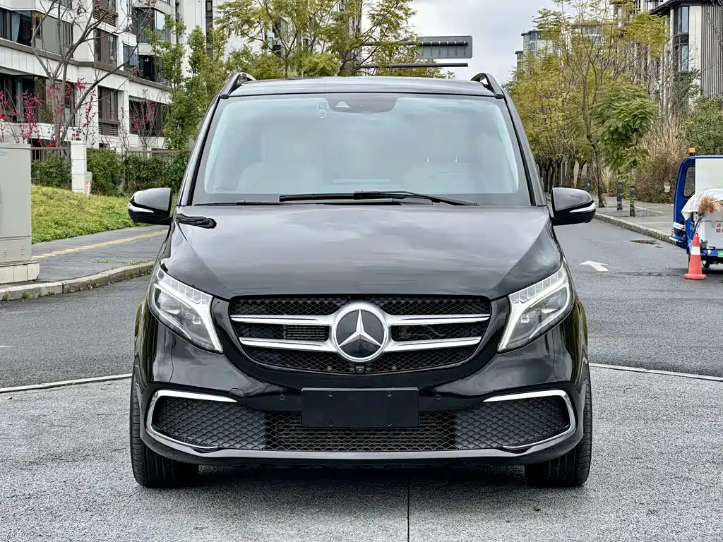 Mercedes-Benz V-Class 2022 — фото 3
