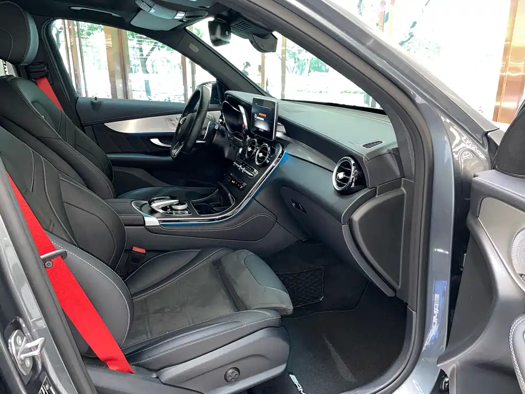 Mercedes-Benz GLC AMG 2020 — фото 10