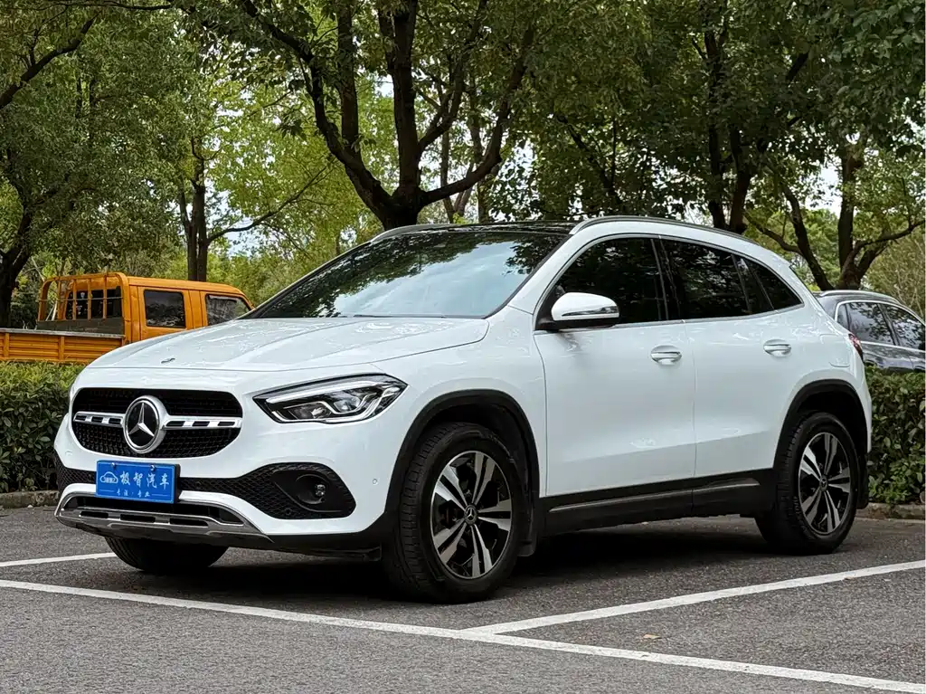 Mercedes-Benz GLA 2022 — фото 1