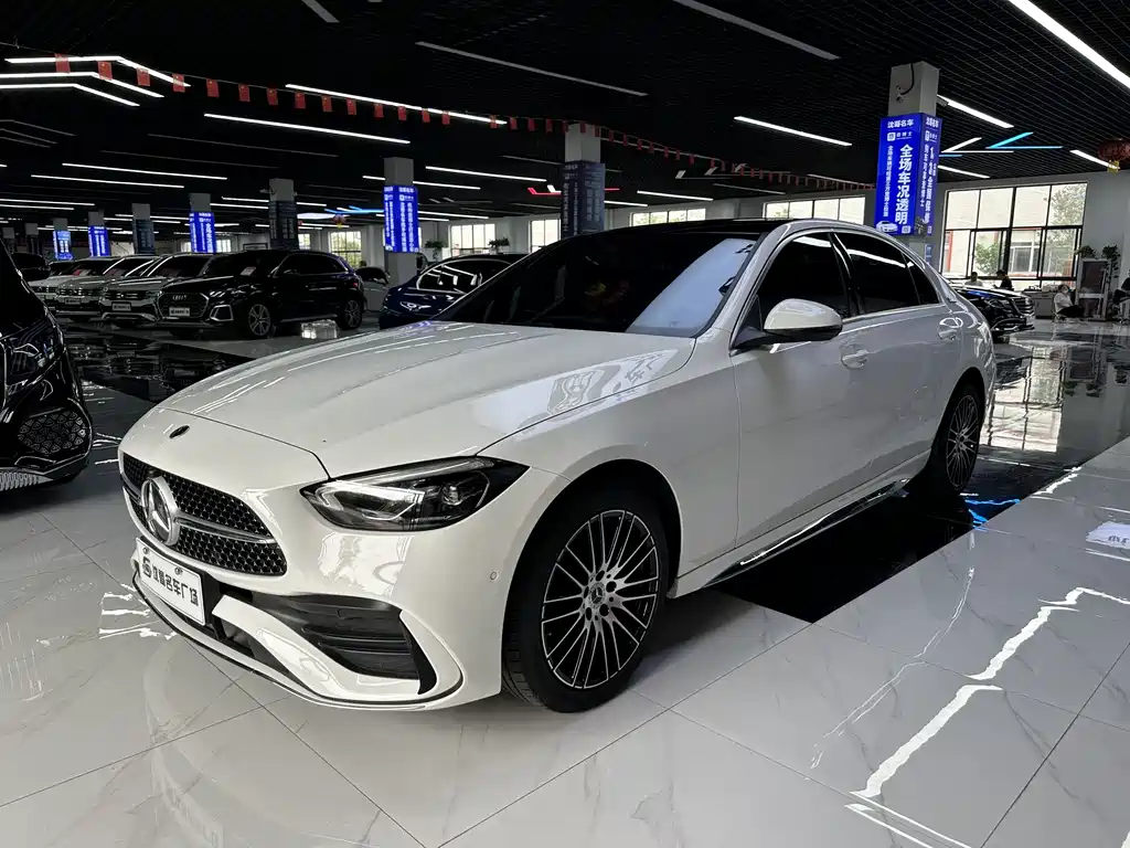 Mercedes-Benz C-Class 2024