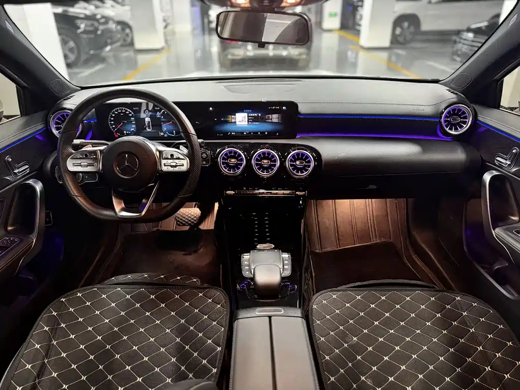 Mercedes-Benz A-Class 2023 — фото 14