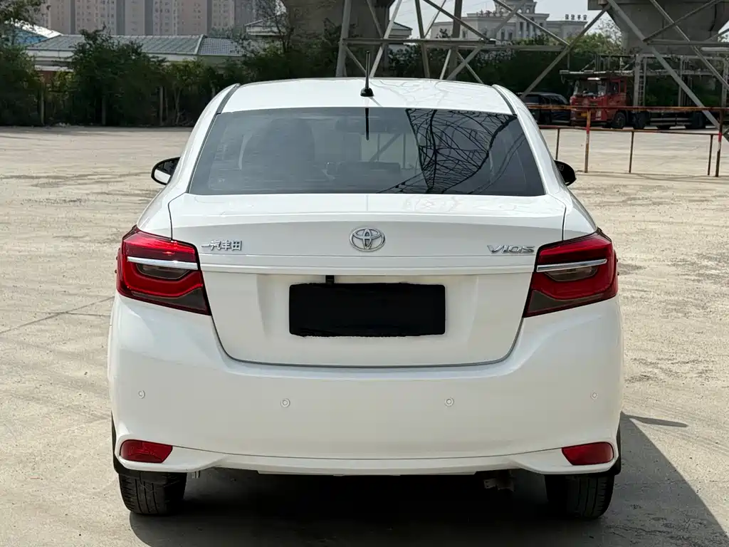 Toyota Vios 2023 — фото 5