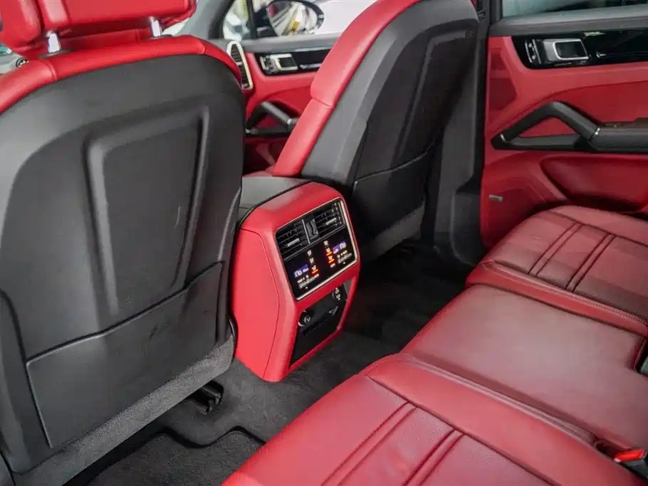 Porsche Cayenne 2021 — фото 12