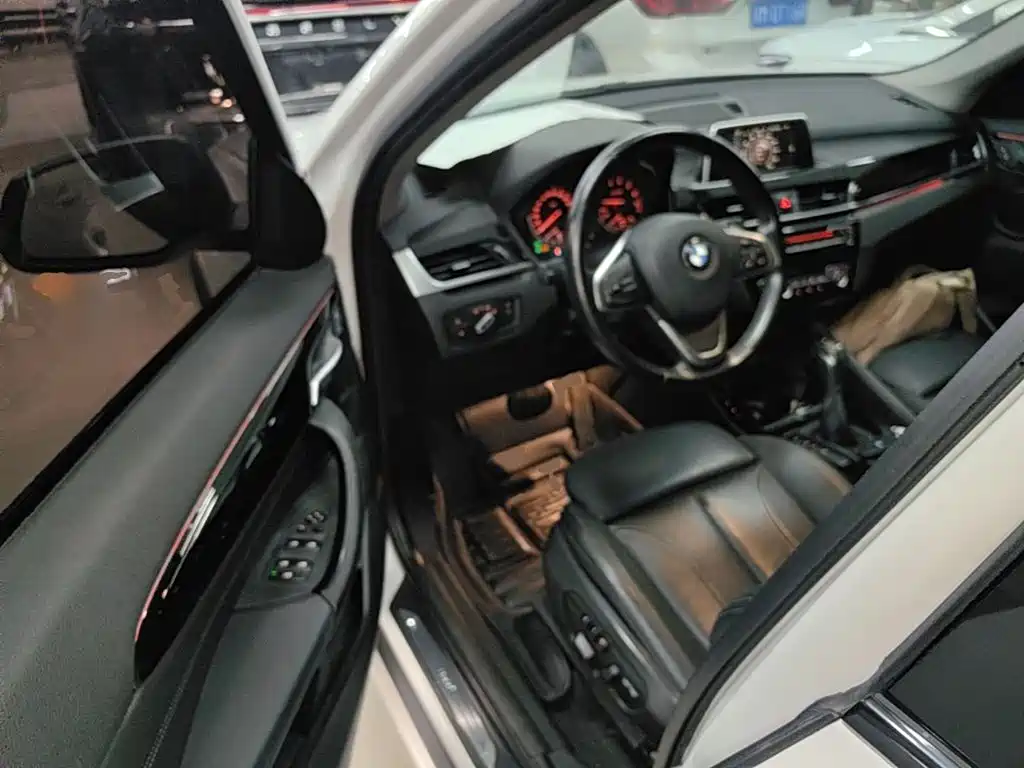 BMW X1 2017 — фото 16