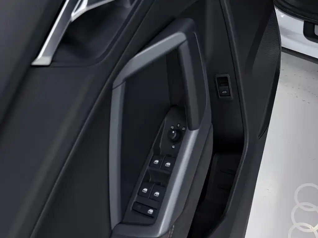 Audi Q3 Sportback 2022 — фото 14