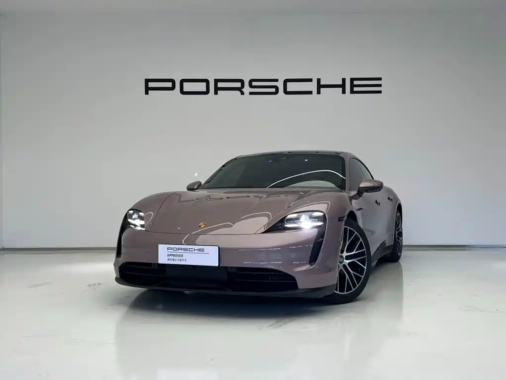 Porsche Taycan 2024 — фото 1