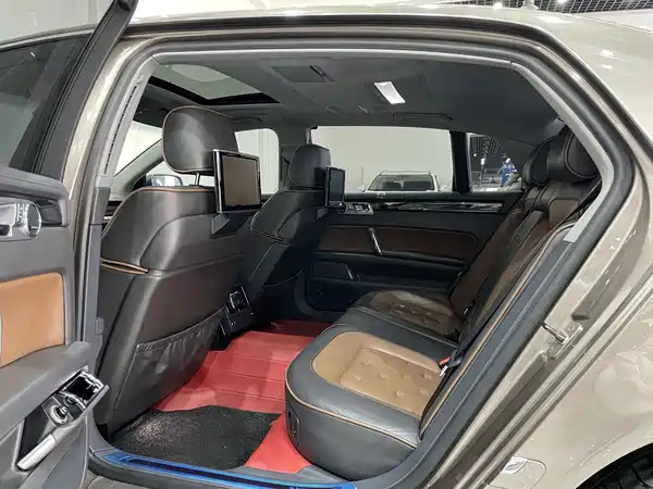 Volkswagen Phaeton 2015