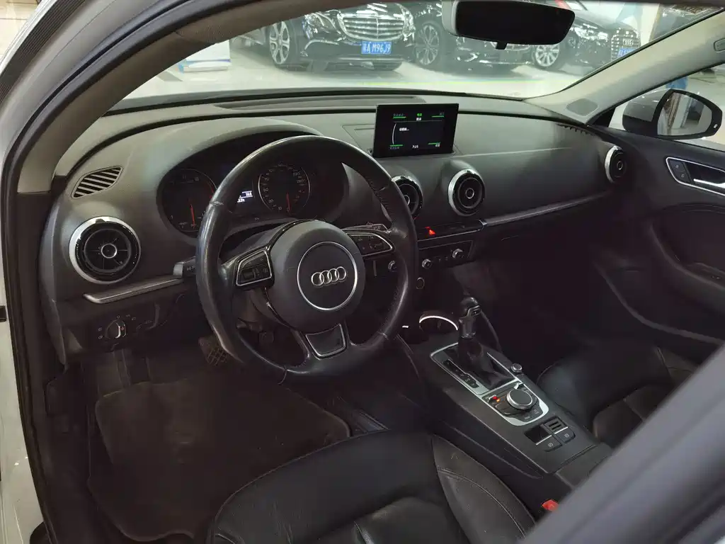 Audi A3 2018 — фото 18