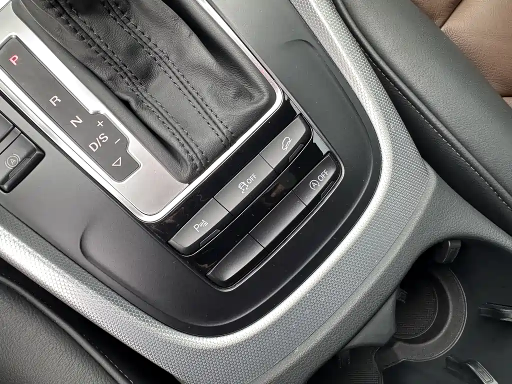 Audi Q5 2015 — фото 14