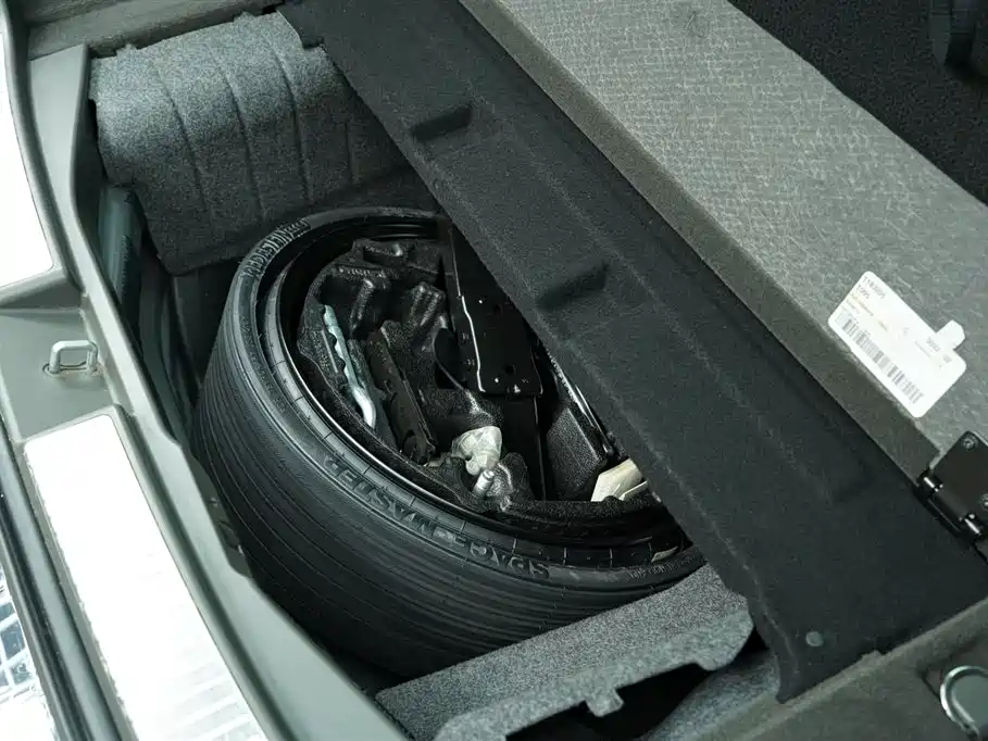 Mercedes-Benz R-Class 2015 — фото 27