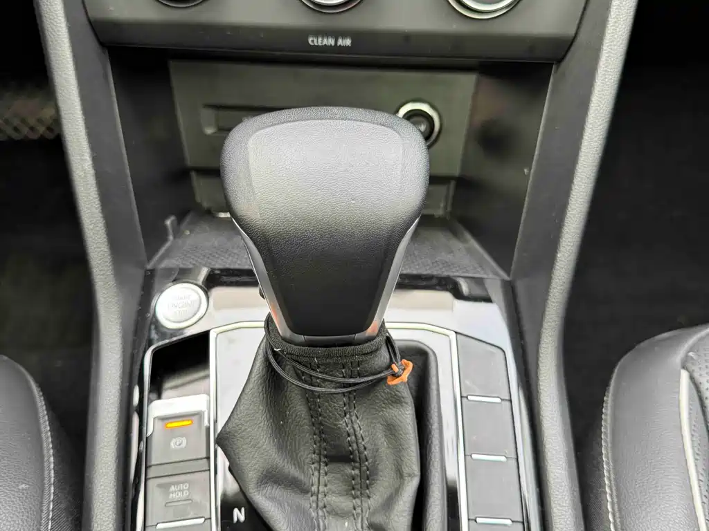 Volkswagen Tiguan L 2023 — фото 15