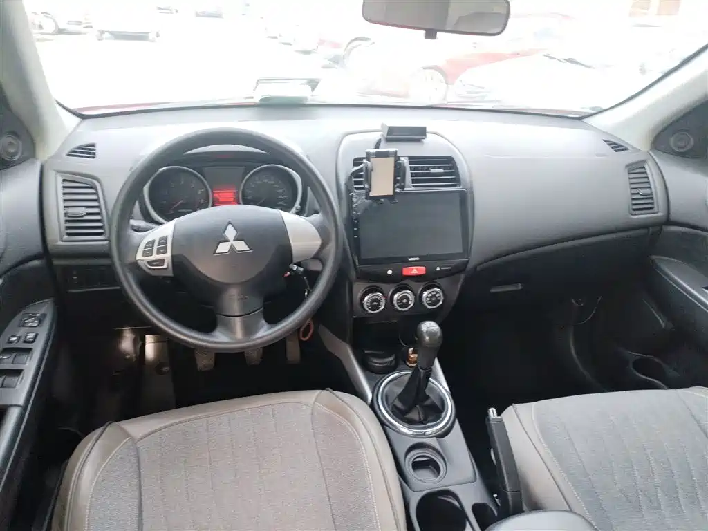 Mitsubishi ASX 2015 — фото 6