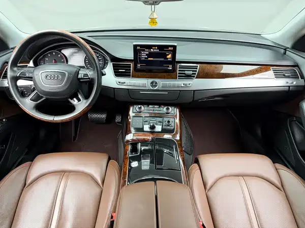 Audi A8 2013