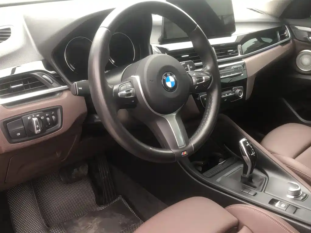 BMW X1 2022 — фото 12