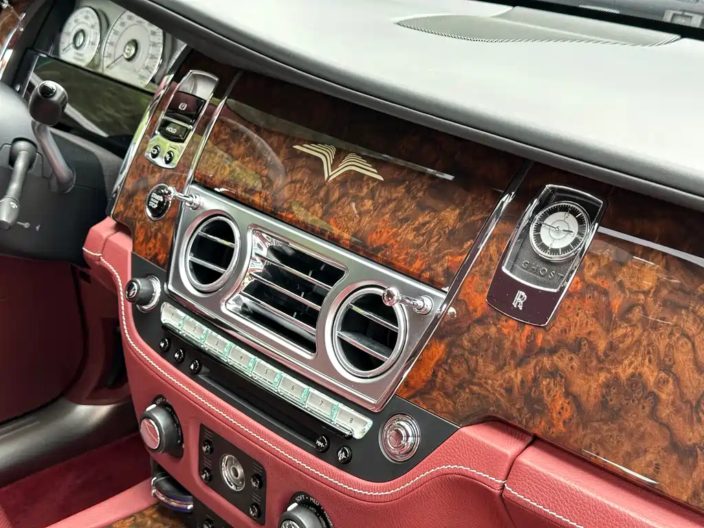 Rolls-Royce Ghost 2014 — фото 18