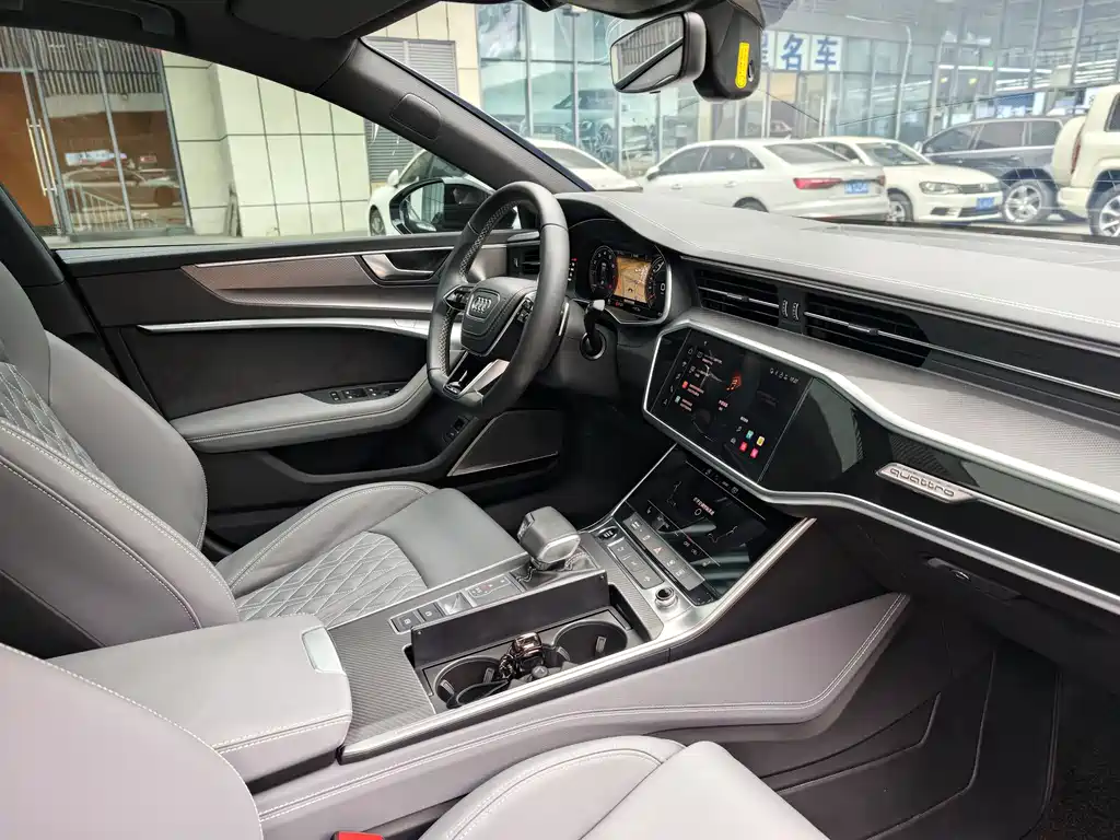 Audi A7L 2024 — фото 22