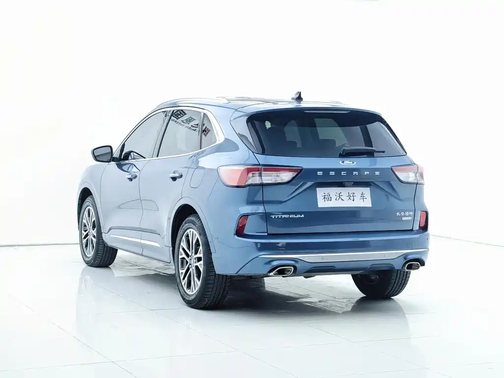 Ford Escape 2020 — фото 30