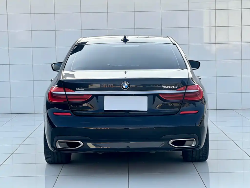 BMW 7 Series 2019 — фото 10