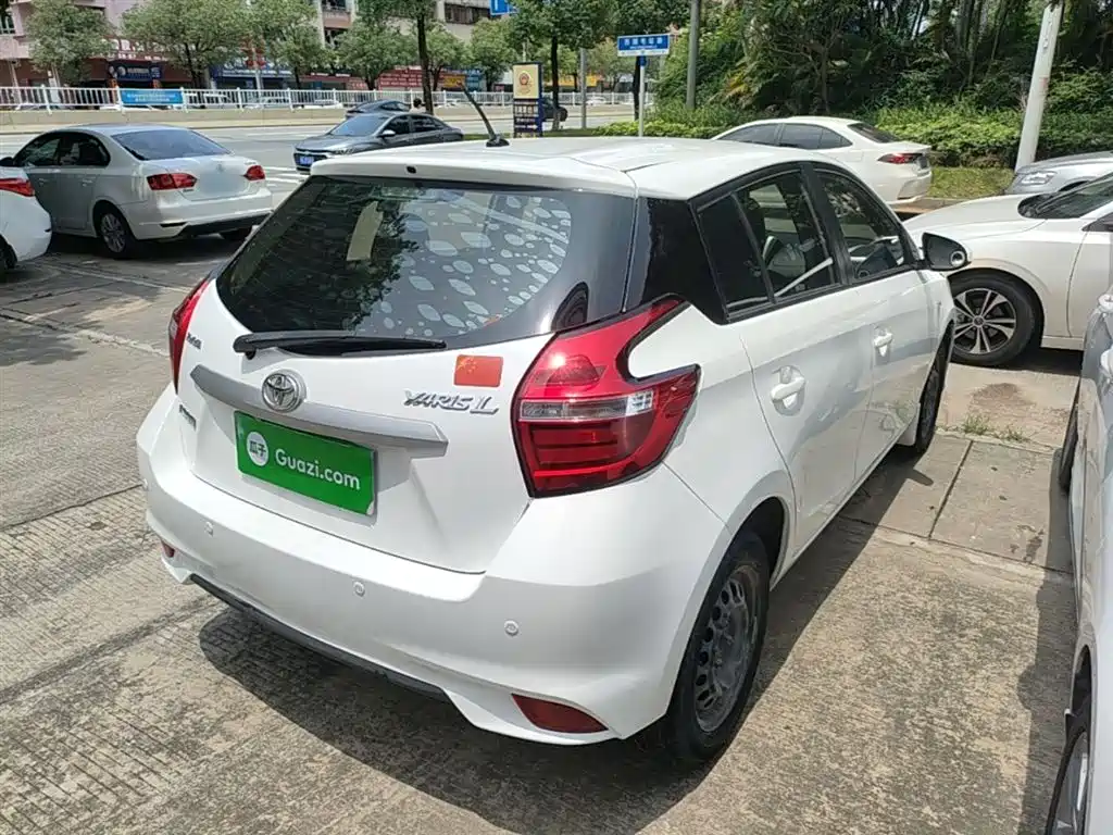 Toyota Yaris L 2019 — фото 5