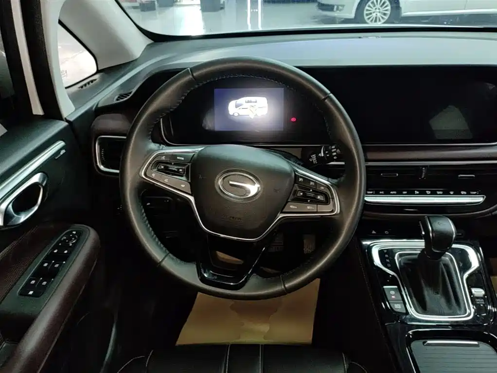 GAC Motor Trumpchi M6 2023 — фото 11