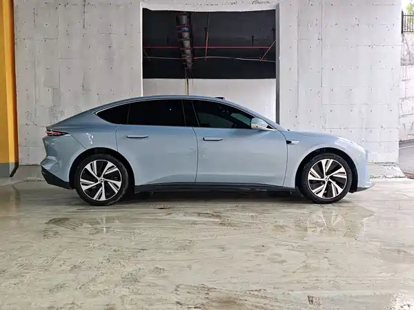 NIO ET5 2024