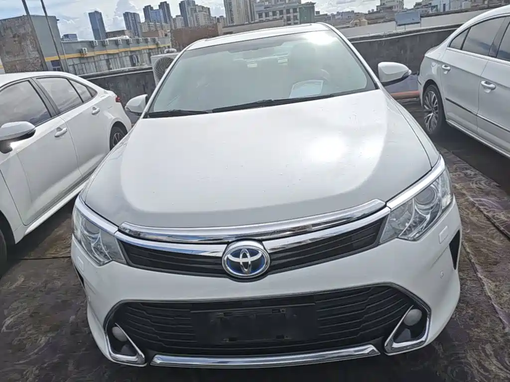 Toyota Camry 2017 — фото 3