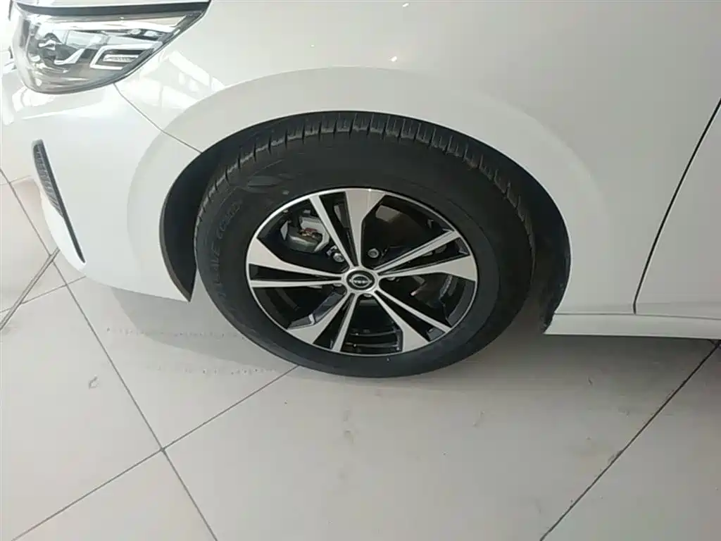 Nissan Sylphy 2023 — фото 25