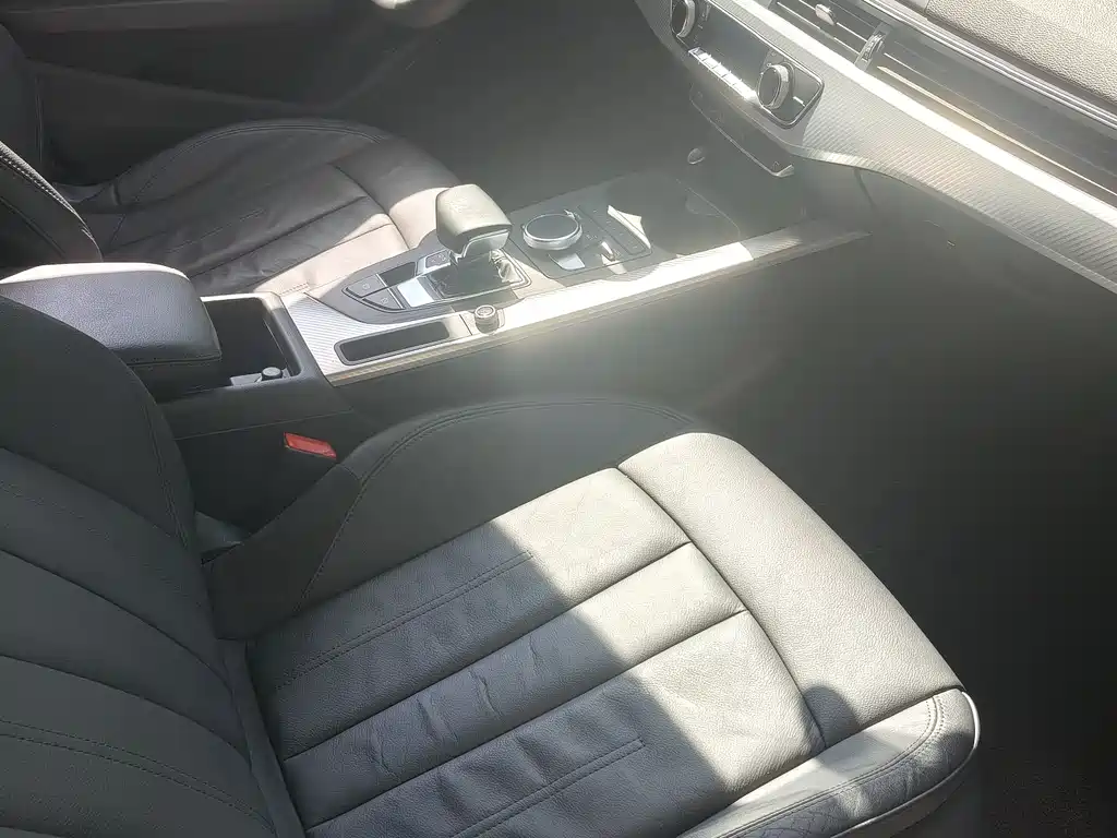 Audi A4L 2017 — фото 2