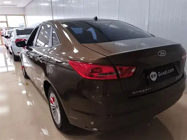 Ford Escort 2015