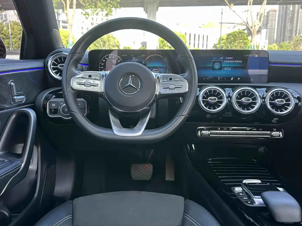 Mercedes-Benz A-Class 2020 — фото 8