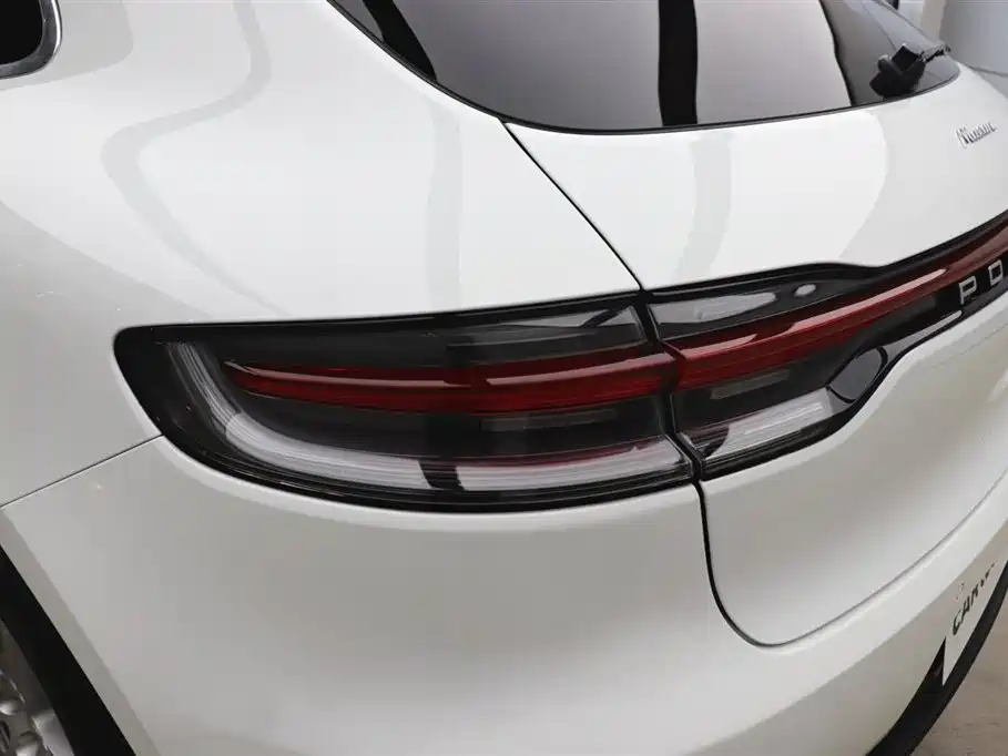 Porsche Macan 2020 — фото 28