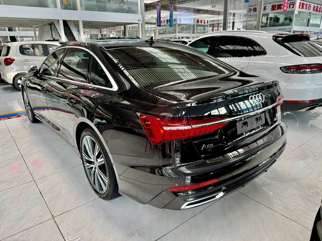 Audi A6L 2022