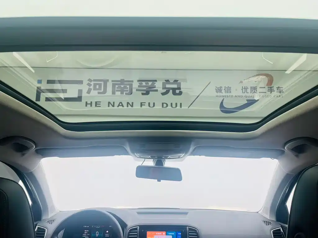 Skoda Karoq 2023 — фото 10