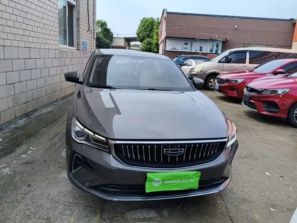Geely Emgrand 2023