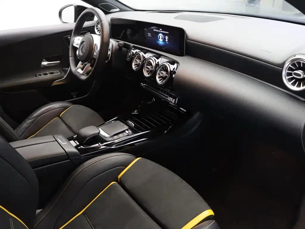 Mercedes-Benz A-Class AMG 2021 — фото 10