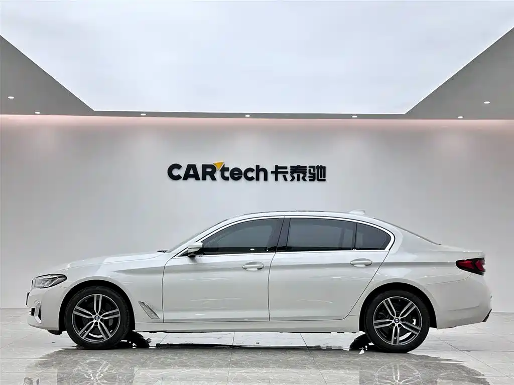 BMW 5 Series 2023