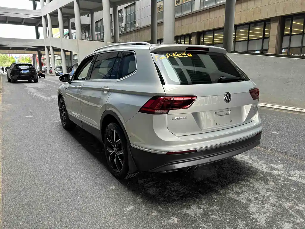 Volkswagen Tiguan L 2017 — фото 7