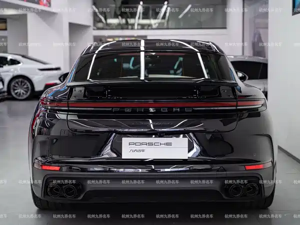 Porsche Panamera 2025