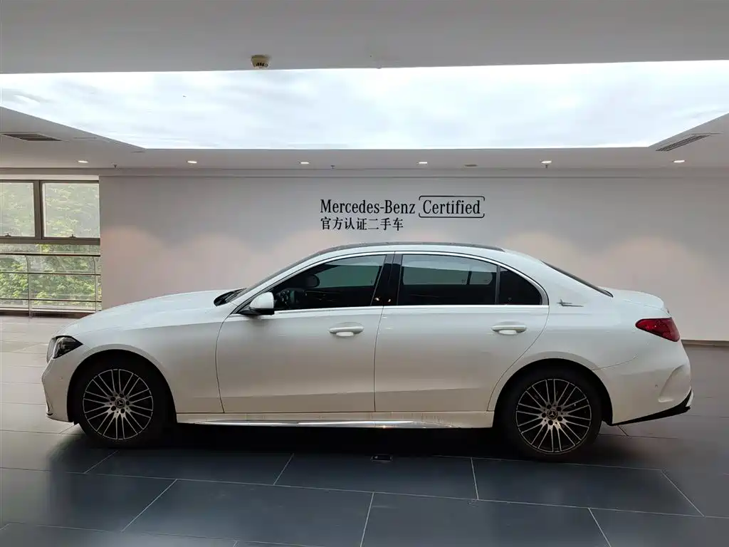 Mercedes-Benz C-Class 2022