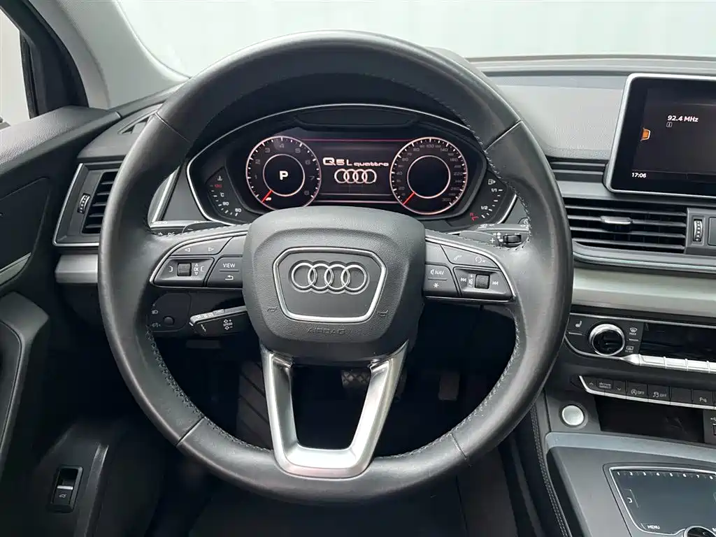 Audi Q5L 2021 — фото 10
