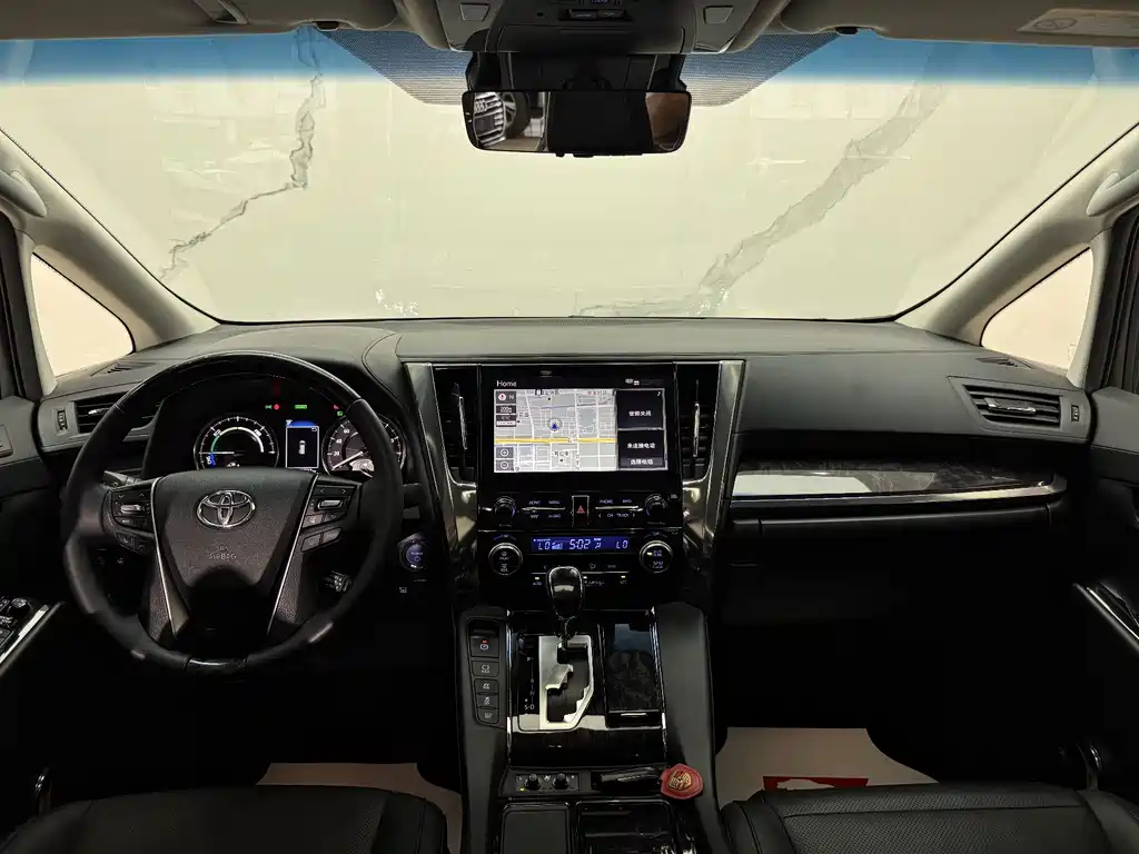 Toyota Vellfire 2021 — фото 10