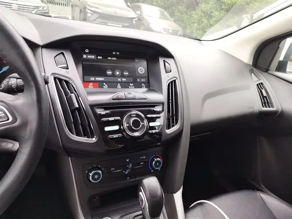 Ford Focus 2017 — фото 13
