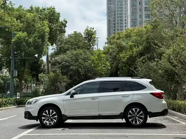 Subaru Outback 2015