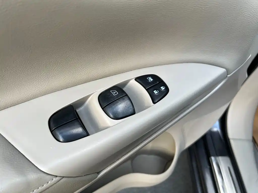 Nissan Sylphy 2013 — фото 7