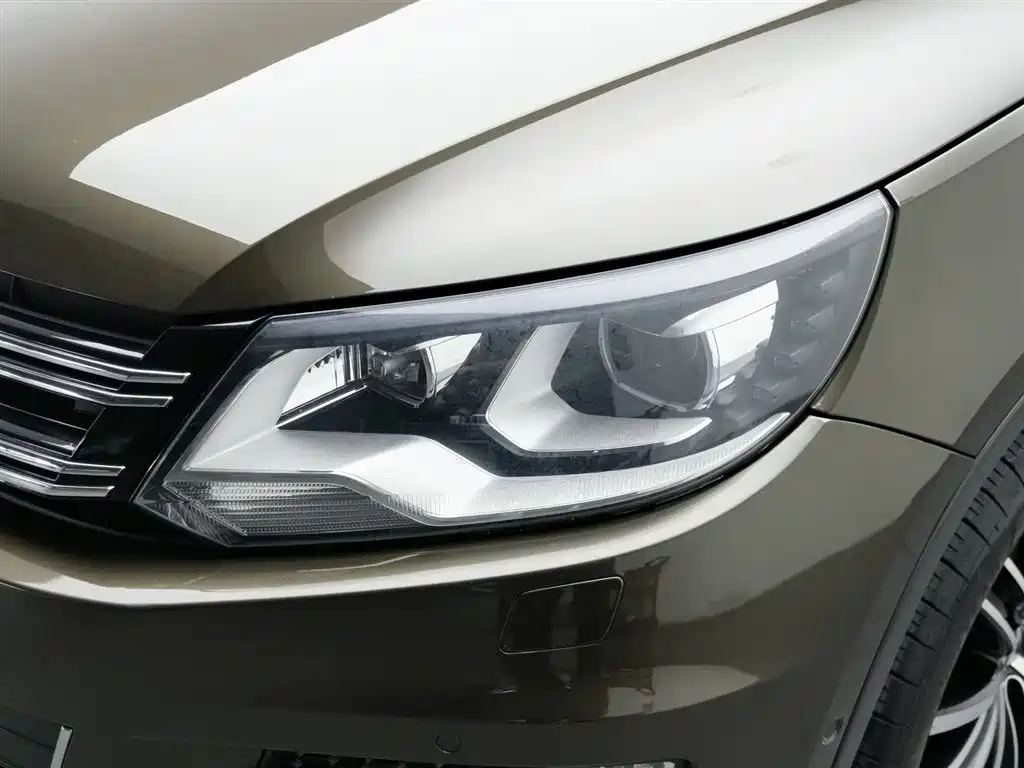 Volkswagen Tiguan 2015 — фото 7