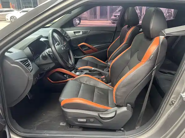 Hyundai Veloster 2015