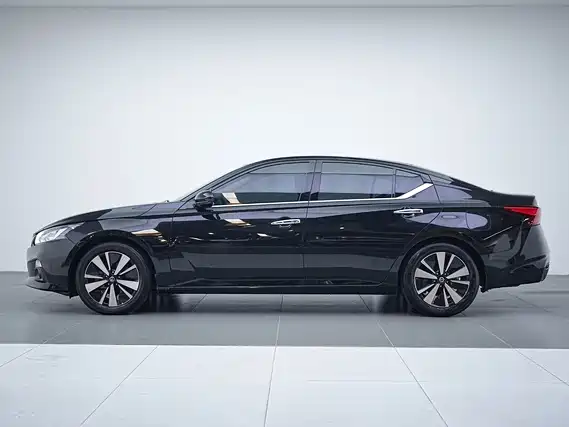 Nissan Teana 2022 — фото 4